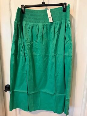 Chicos Women's Emerald Green Midi Skirt with Smocked Waist